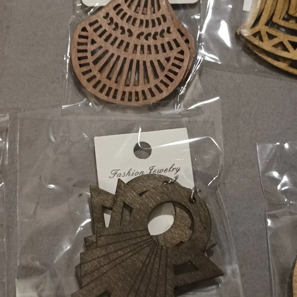 NWT!!! Handmade Wooden Earrings Bundle (14prs) - Picture 2 of 16